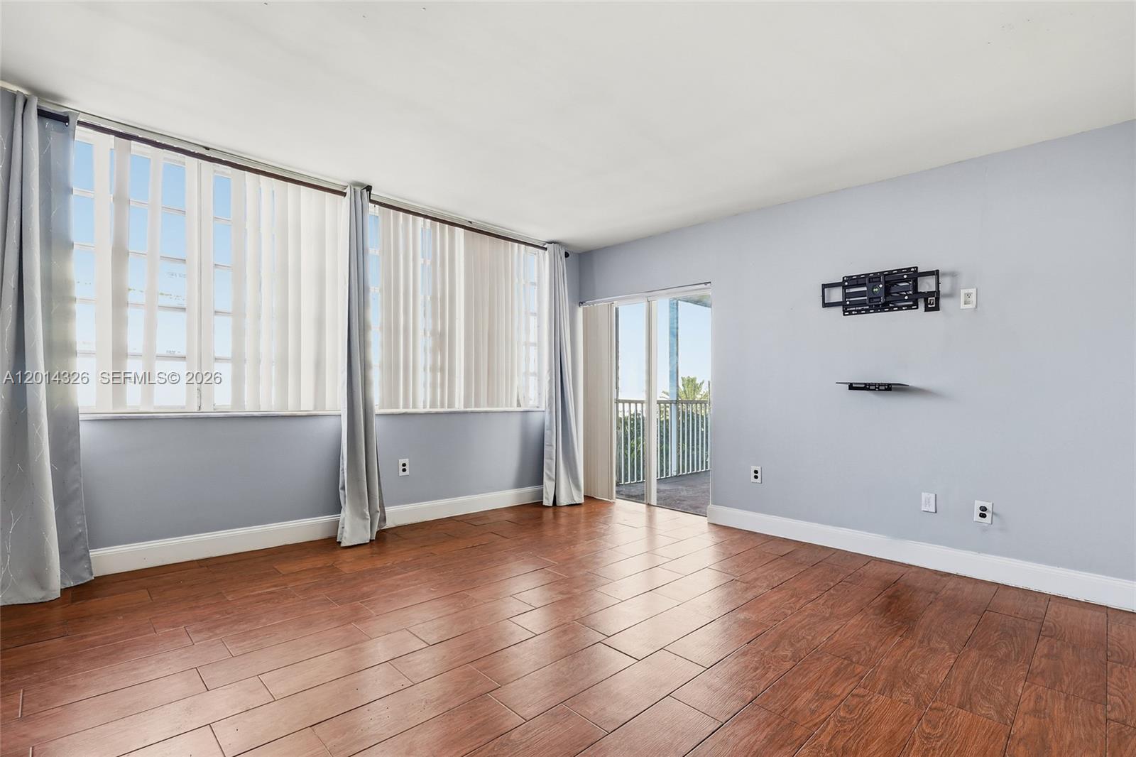 See details 411-1 2 / 2 1315 sq. ft. $ 2026-05-06 0 Photo