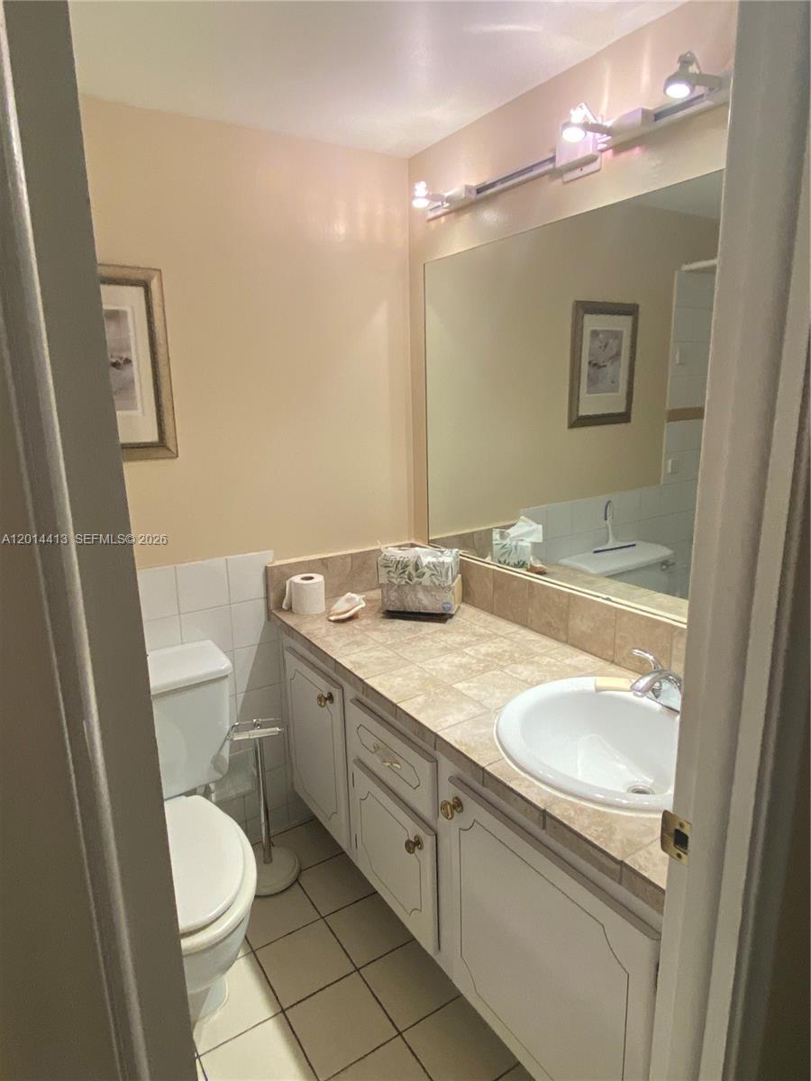 Photo of 1817 Ocean Dr #225, Hallandale Beach, Florida, 33009 -