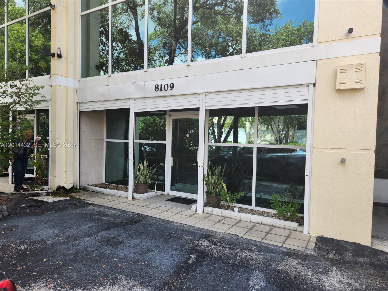 See details 8109 / sq. ft. $ 2026-05-06 0 Photo