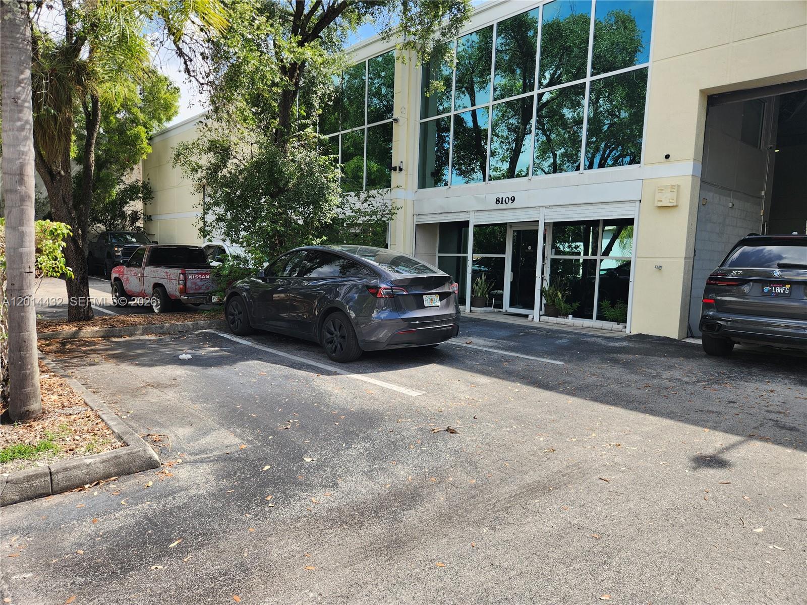 See details 8109 / sq. ft. $ 2026-05-06 0 Photo
