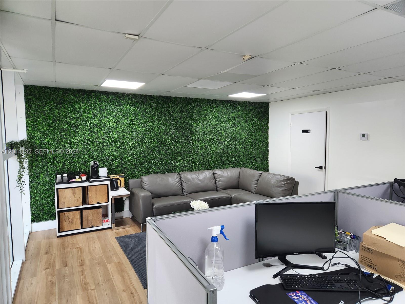 See details 8109 / sq. ft. $ 2026-05-06 0 Photo