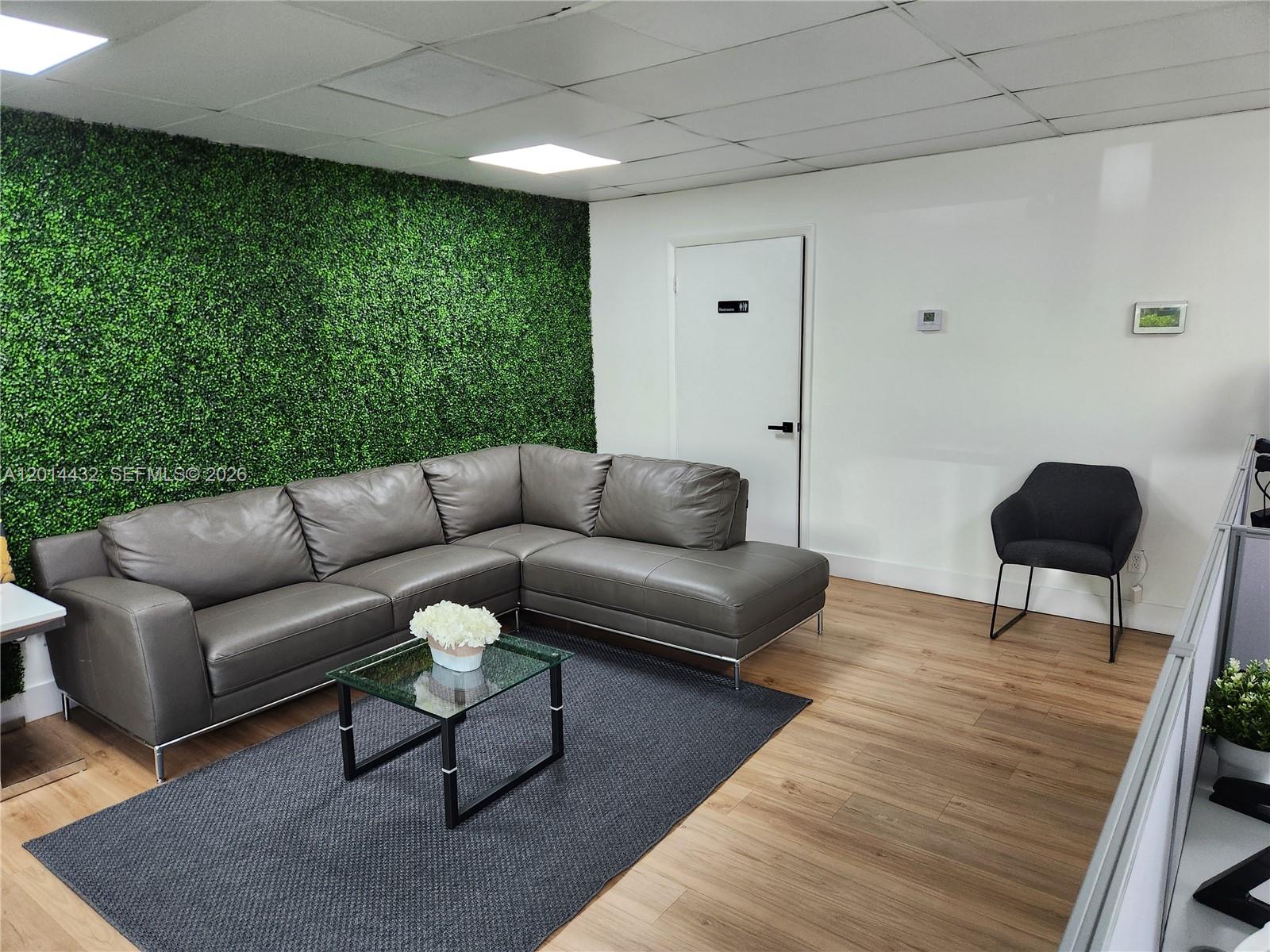 See details 8109 / sq. ft. $ 2026-05-06 0 Photo