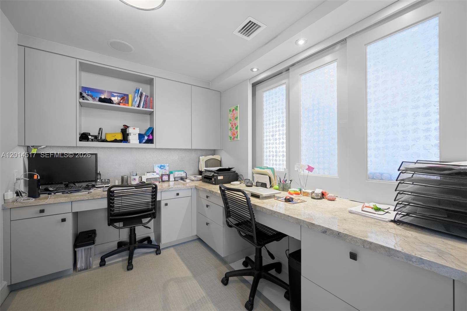 4901 3 / 5 3016 sq. ft. $ 2026-05-06 0 Photo
