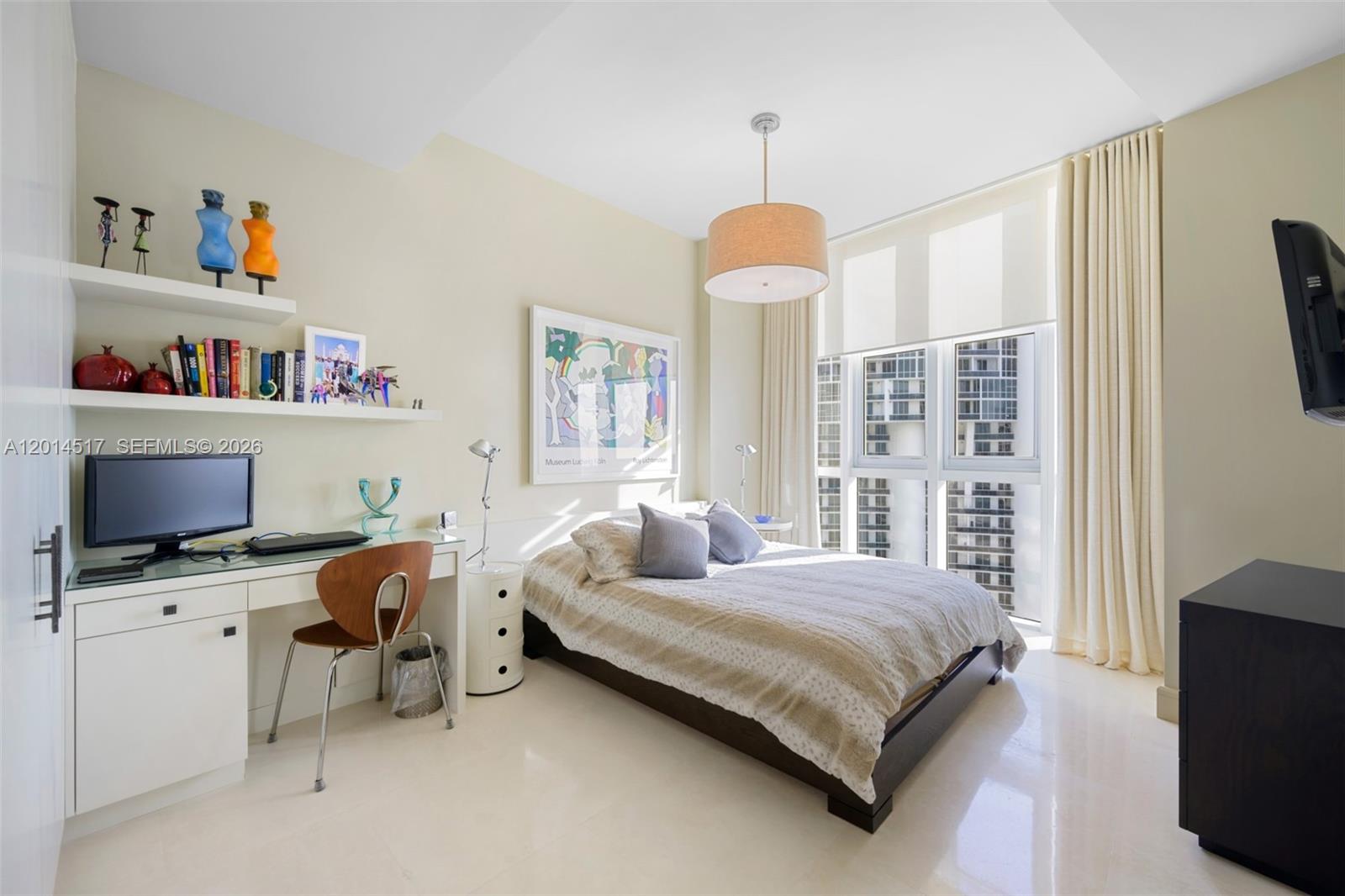 4901 3 / 5 3016 sq. ft. $ 2026-05-06 0 Photo