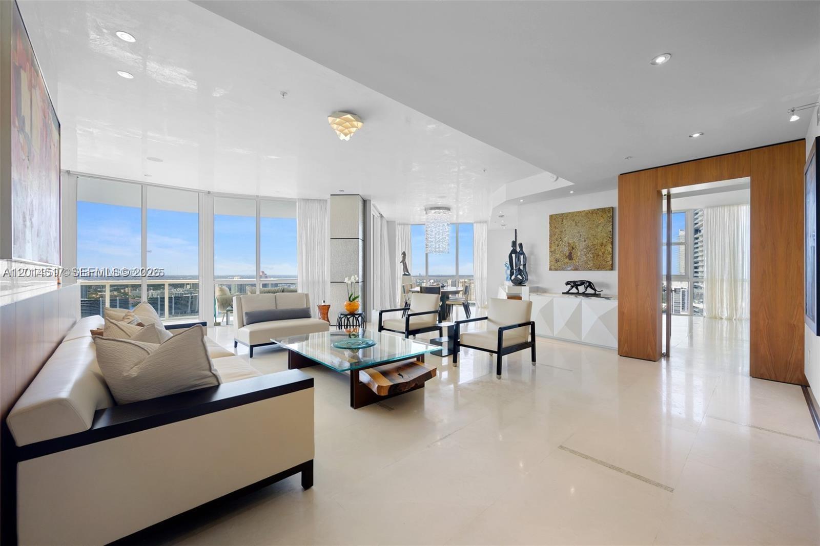 4901 3 / 5 3016 sq. ft. $ 2026-05-06 0 Photo