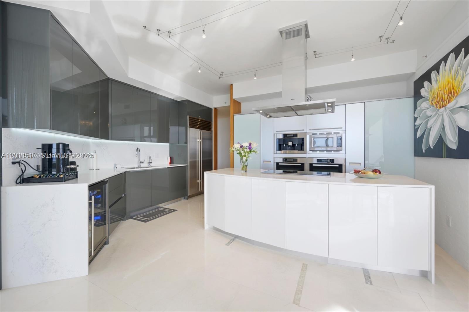 4901 3 / 5 3016 sq. ft. $ 2026-05-06 0 Photo