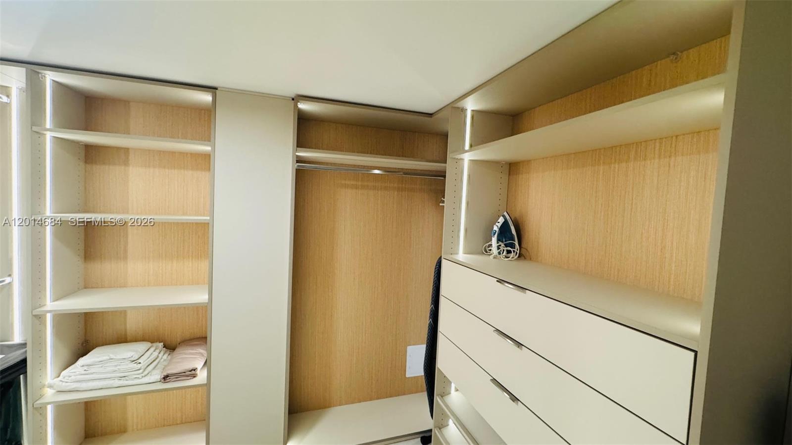 See details 811 2 / 2 1507 sq. ft. $ 2026-05-07 0 Photo