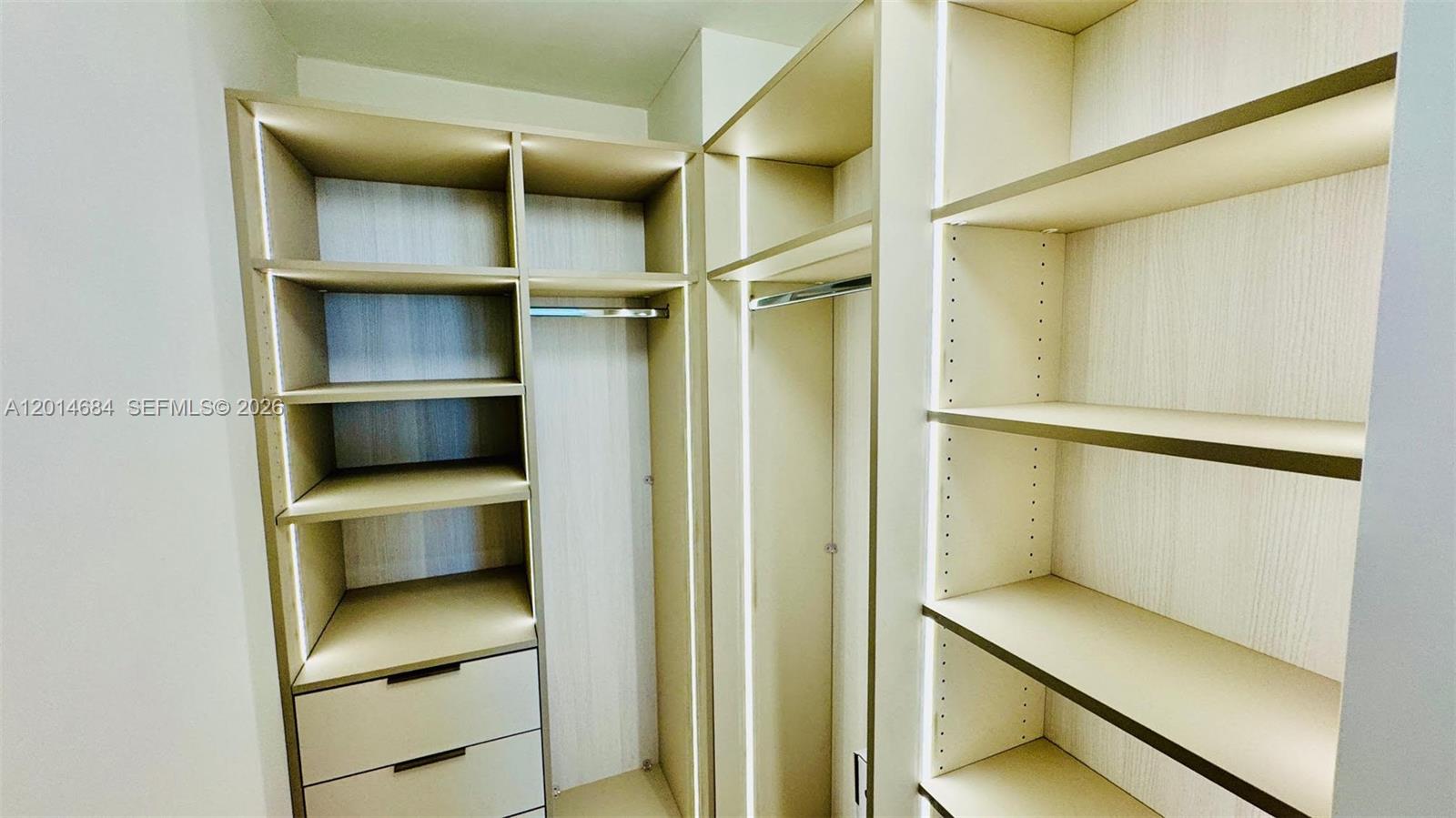 See details 811 2 / 2 1507 sq. ft. $ 2026-05-07 0 Photo