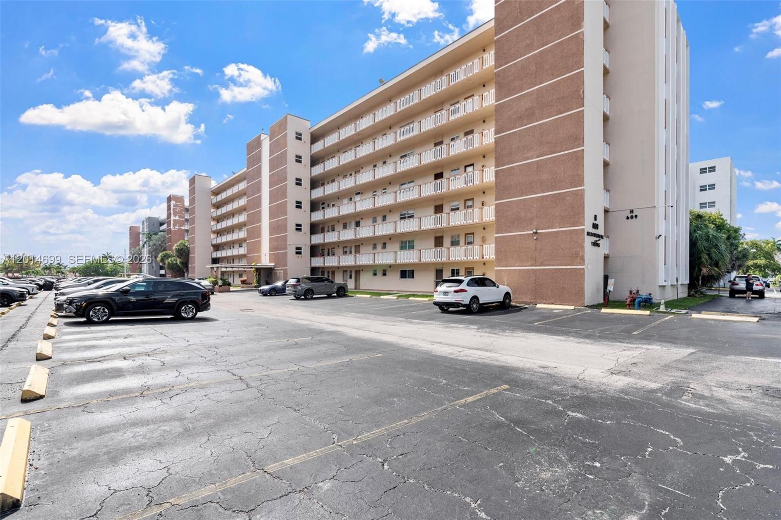 Photo of 609 14th Ave  #405, Hallandale Beach, Florida, 33009 - 