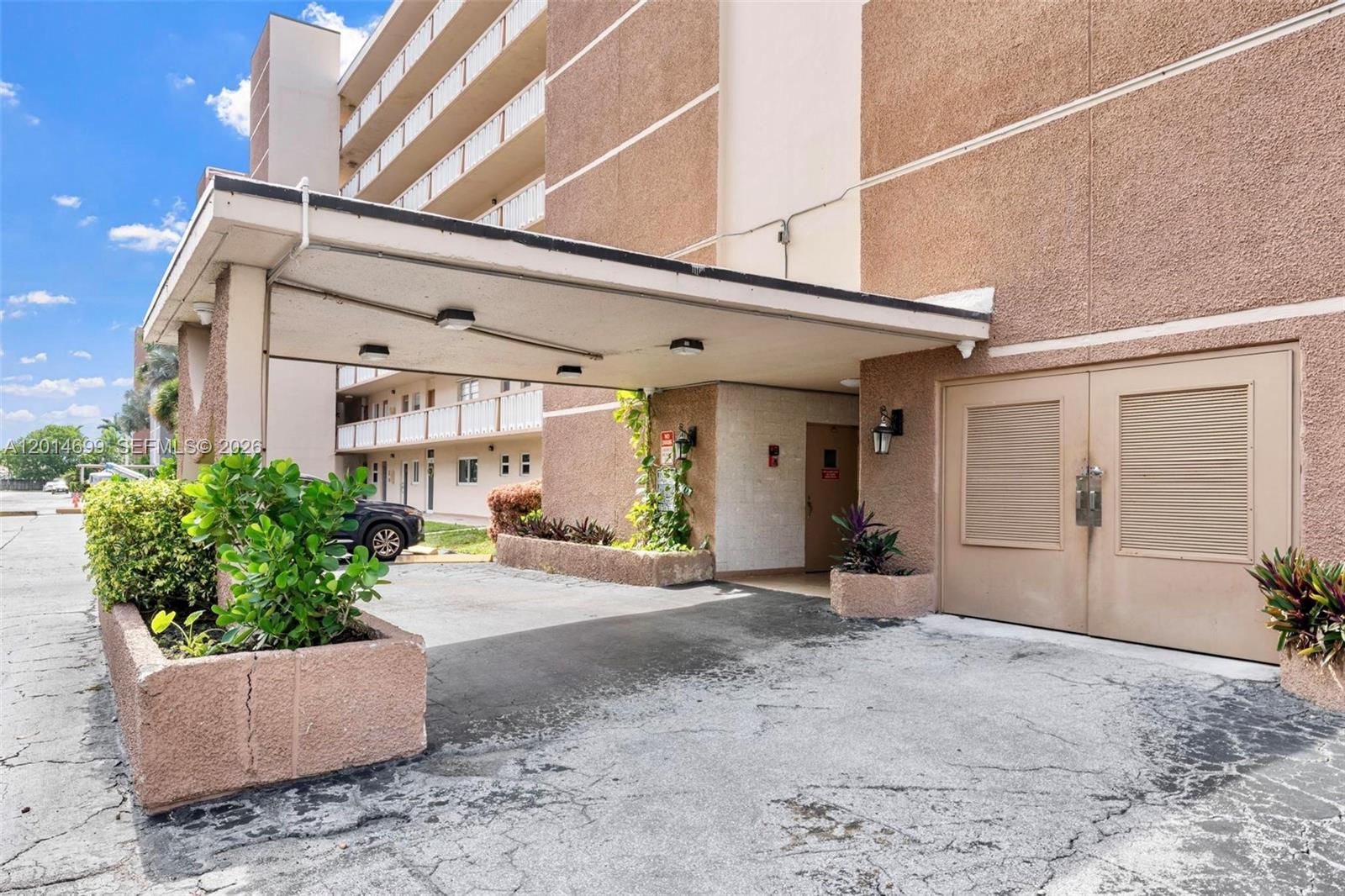 Photo of 609 14th Ave  #405, Hallandale Beach, Florida, 33009 - 