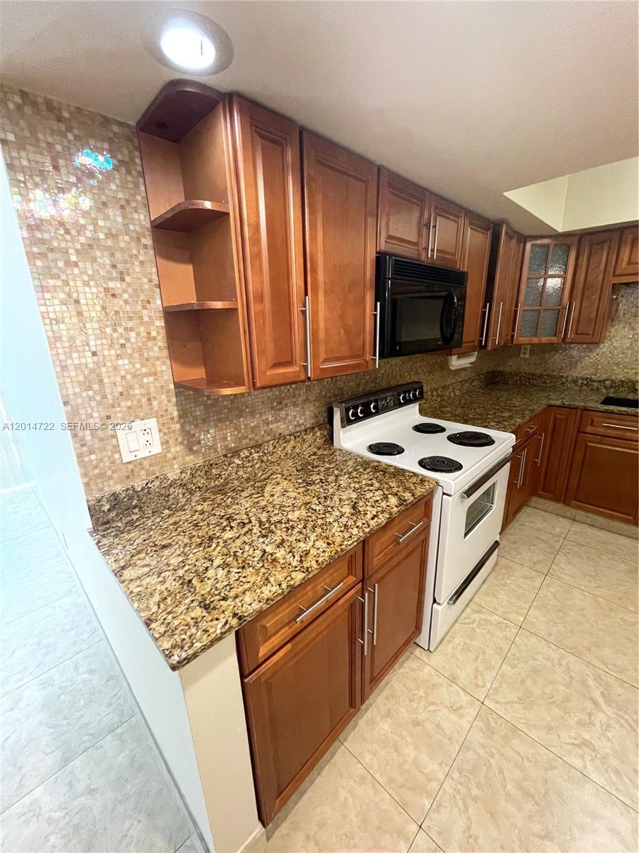 Photo of 2000 Atlantic Shores Blvd #118, Hallandale Beach, Florida, 33009 -