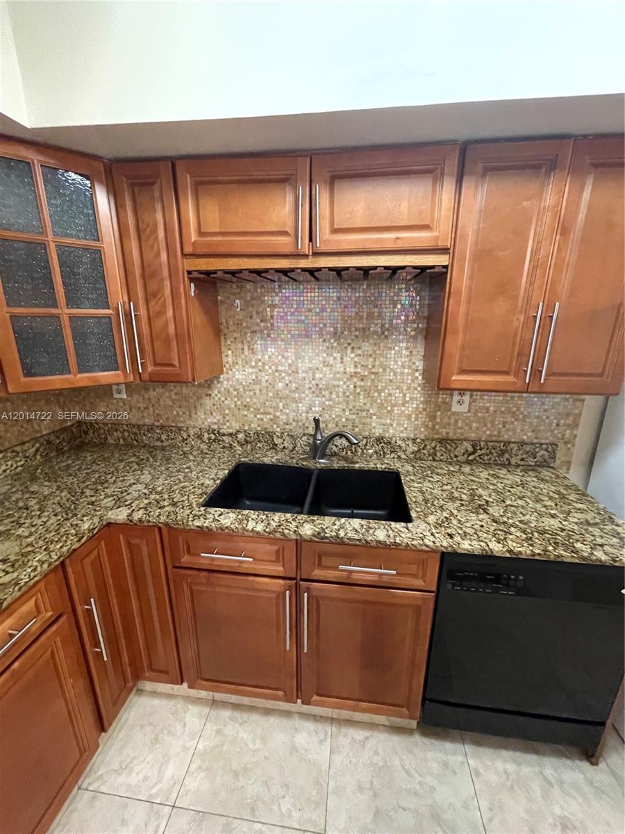 Photo of 2000 Atlantic Shores Blvd #118, Hallandale Beach, Florida, 33009 -