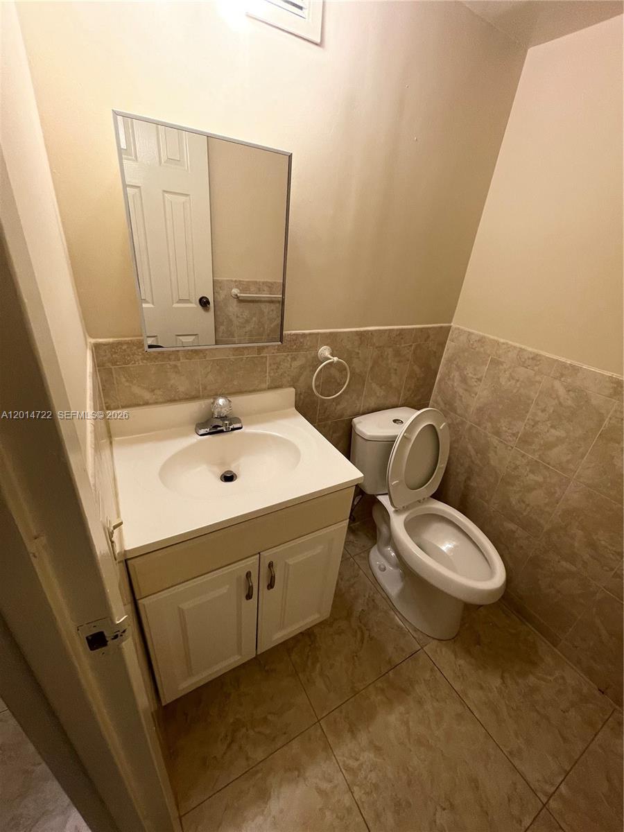 Photo of 2000 Atlantic Shores Blvd #118, Hallandale Beach, Florida, 33009 -