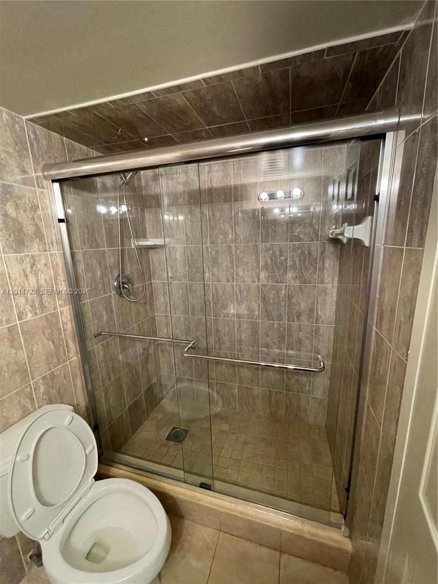 Photo of 2000 Atlantic Shores Blvd #118, Hallandale Beach, Florida, 33009 -