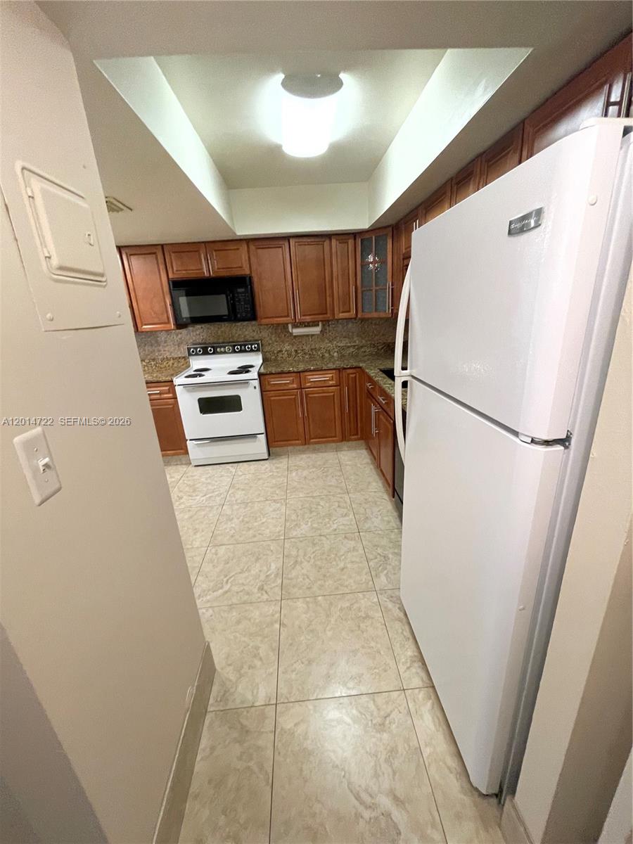 Photo of 2000 Atlantic Shores Blvd #118, Hallandale Beach, Florida, 33009 -