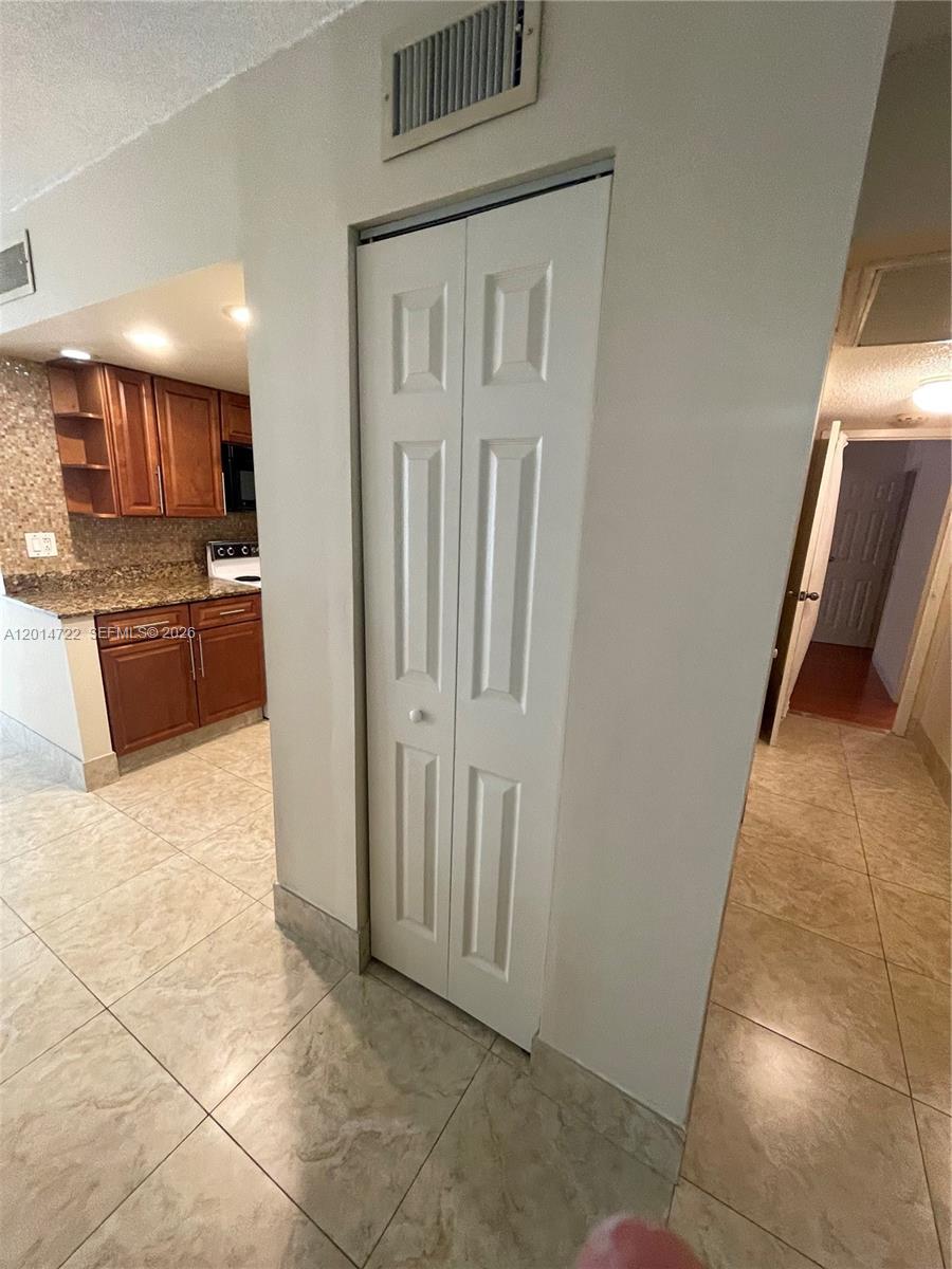 Photo of 2000 Atlantic Shores Blvd #118, Hallandale Beach, Florida, 33009 -