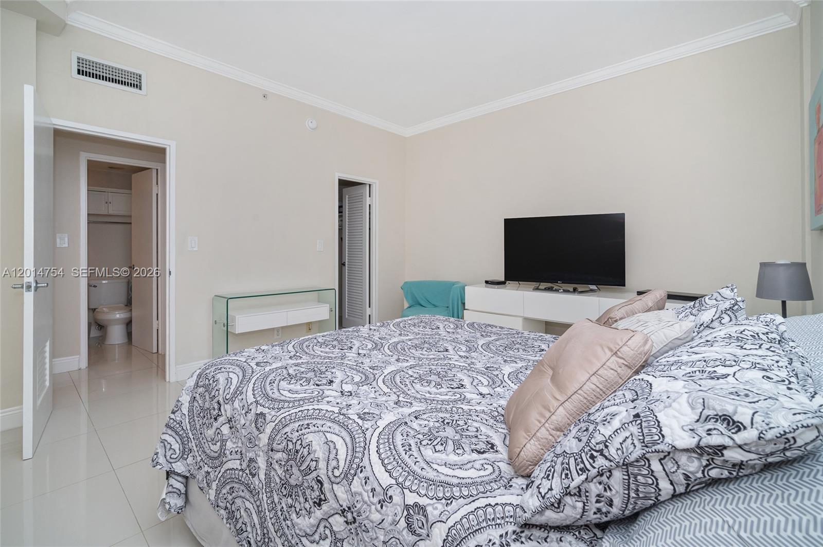 Photo of 3001 Ocean Dr  #1623, Hollywood, Florida, 33019 - 