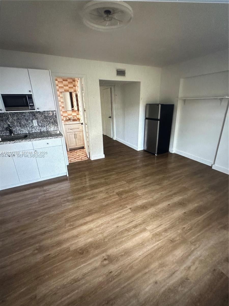 See details / 2085 sq. ft. $ 2026-05-07 0 Photo