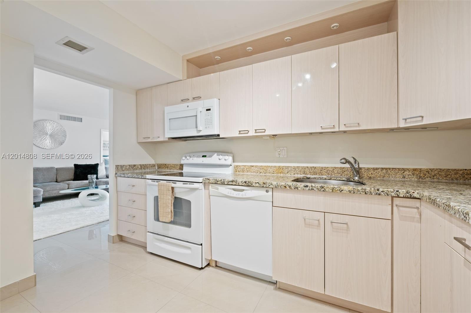 Photo of 1833 Ocean Dr  #809, Hallandale Beach, Florida, 33009 - 
