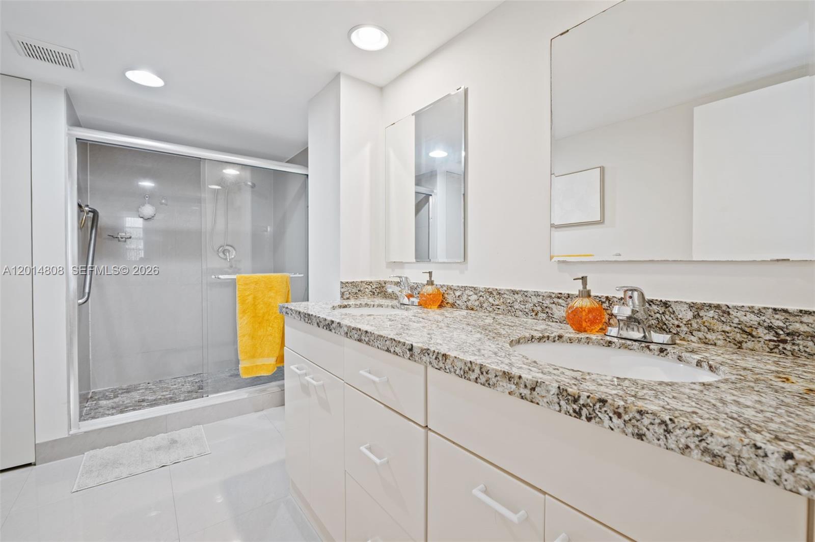 Photo of 1833 Ocean Dr  #809, Hallandale Beach, Florida, 33009 - 