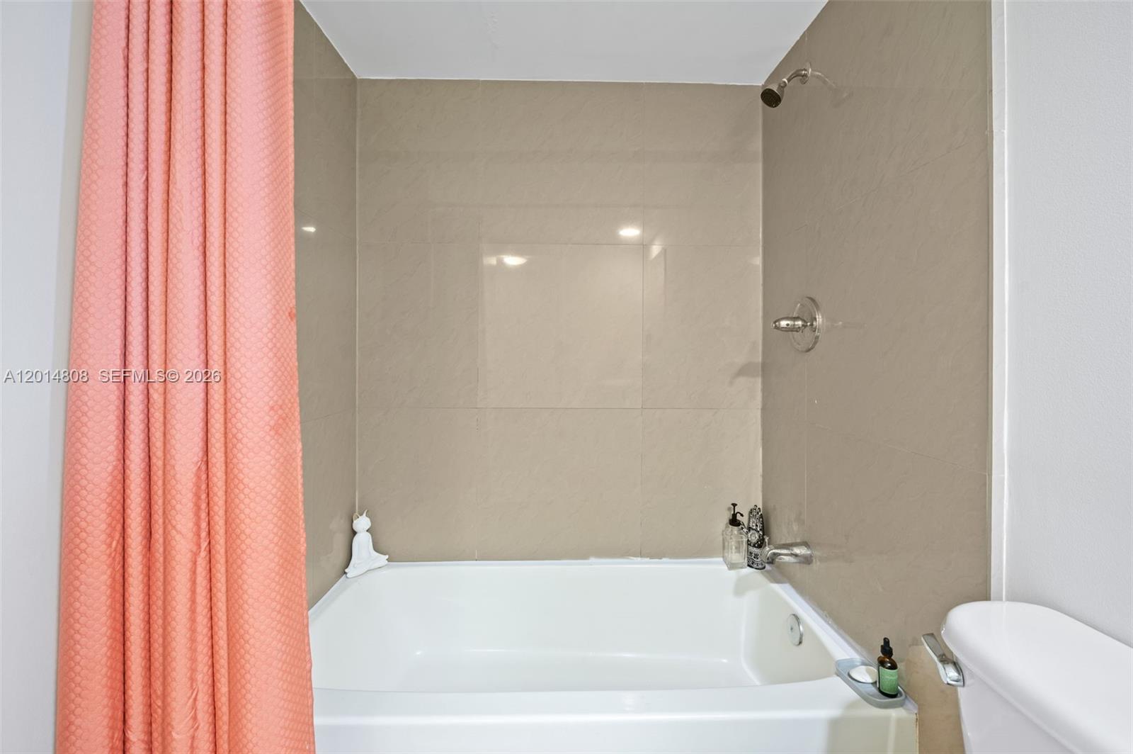 Photo of 1833 Ocean Dr  #809, Hallandale Beach, Florida, 33009 - 