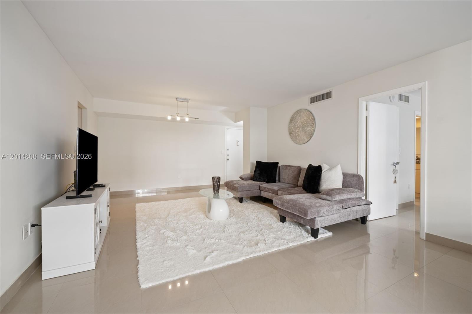 Photo of 1833 Ocean Dr  #809, Hallandale Beach, Florida, 33009 - 