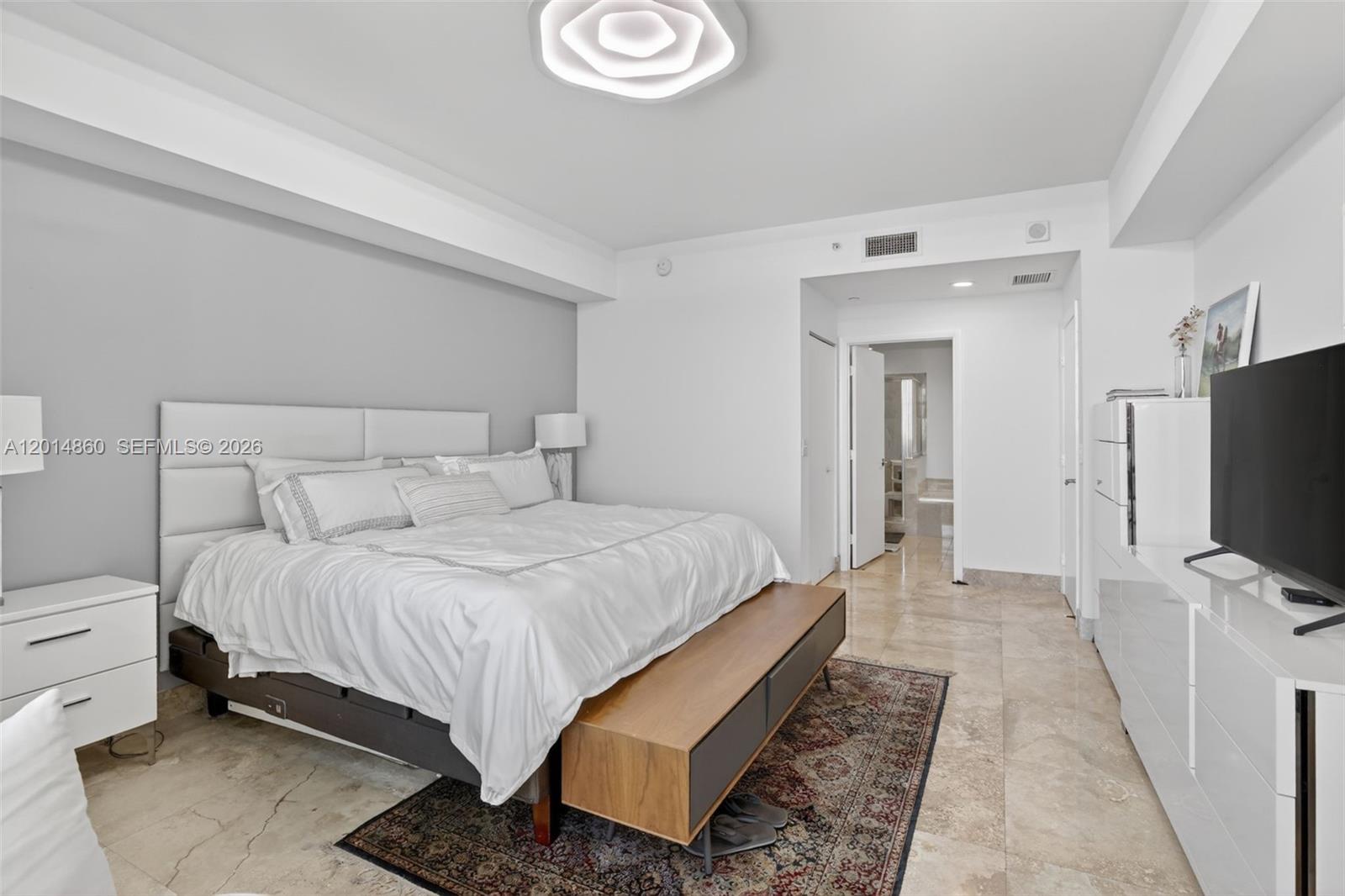 Photo of 3330 190th St  #1817, Aventura, Florida, 33180 - 
