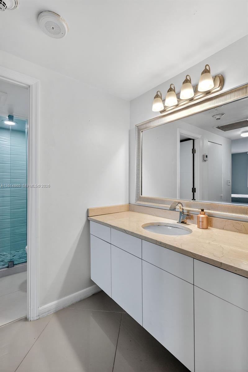 1009 1 / 2 762 sq. ft. $ 2026-05-07 0 Photo