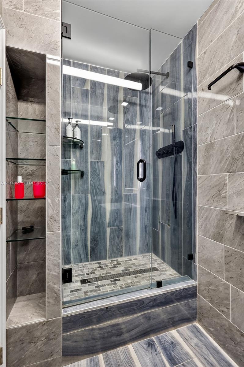 1009 1 / 2 762 sq. ft. $ 2026-05-07 0 Photo