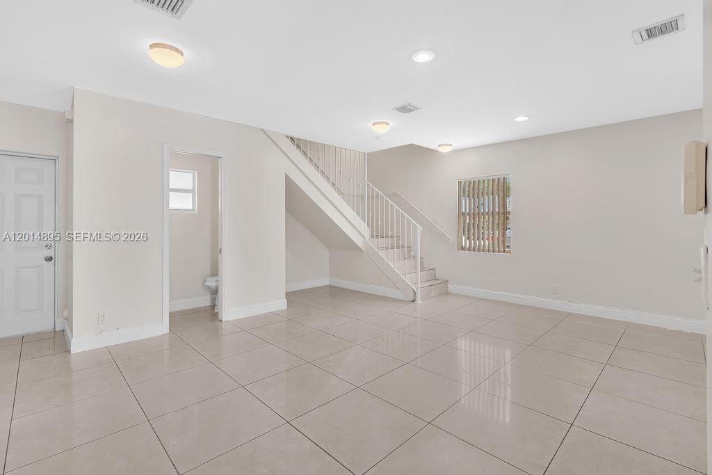   /  1250 sq. ft. $ 2026-05-07 0 Photo