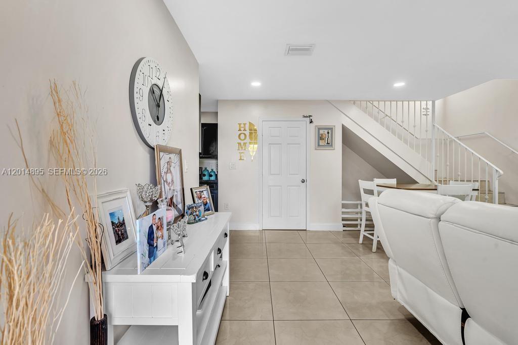   /  1250 sq. ft. $ 2026-05-07 0 Photo