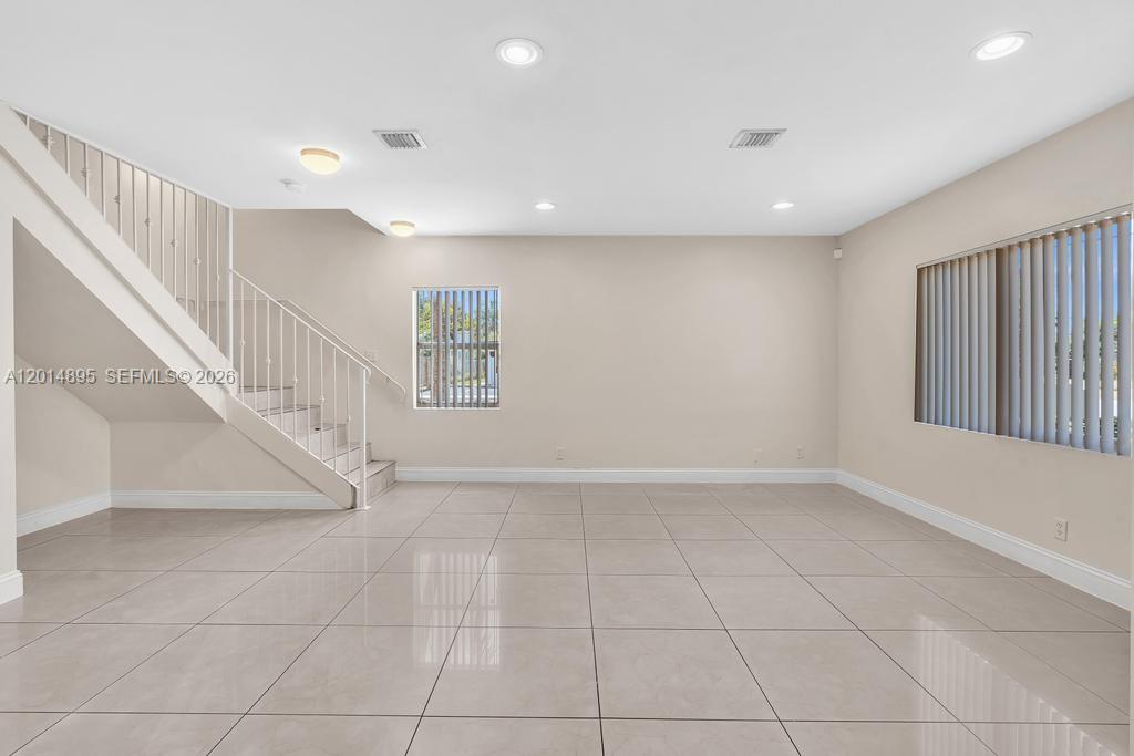   /  1250 sq. ft. $ 2026-05-07 0 Photo