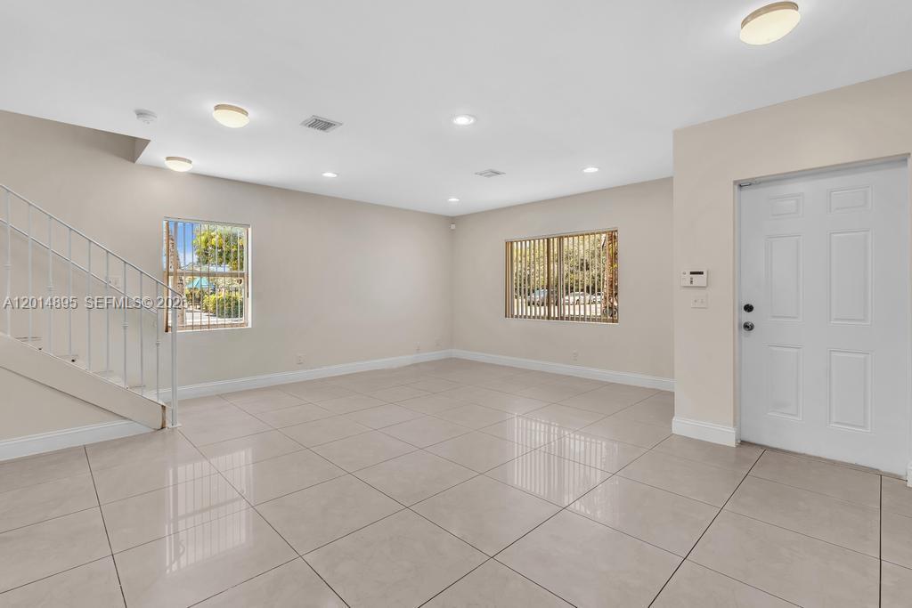   /  1250 sq. ft. $ 2026-05-07 0 Photo