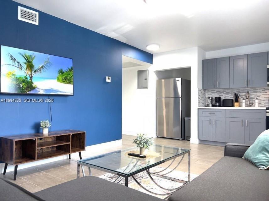 1-9  /   sq. ft. $ 2026-05-07 0 Photo