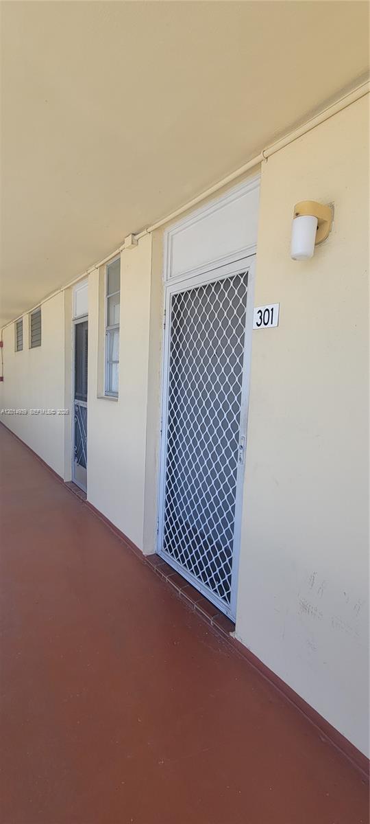 D301 1 / 1 817 sq. ft. $ 2026-05-07 0 foto