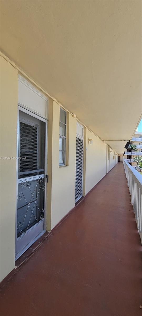 D301 1 / 1 817 sq. ft. $ 2026-05-07 0 foto