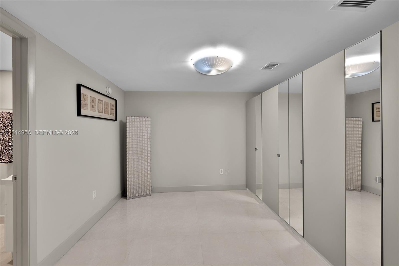 2007 3 / 3 1571 sq. ft. $ 2026-05-07 0 Photo