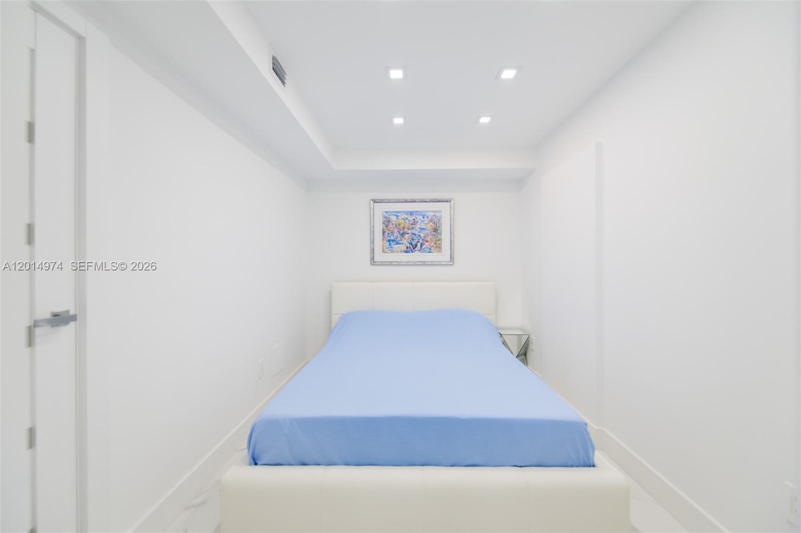 PHM 1 / 2 870 sq. ft. $ 2026-05-07 0 Photo
