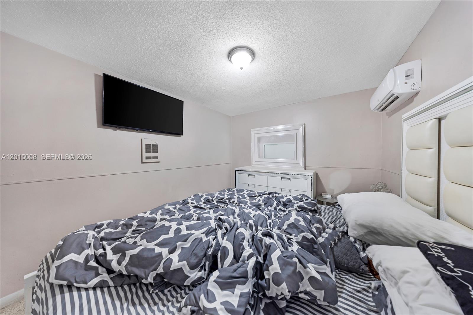 See details / sq. ft. $ 2026-05-07 0 Photo