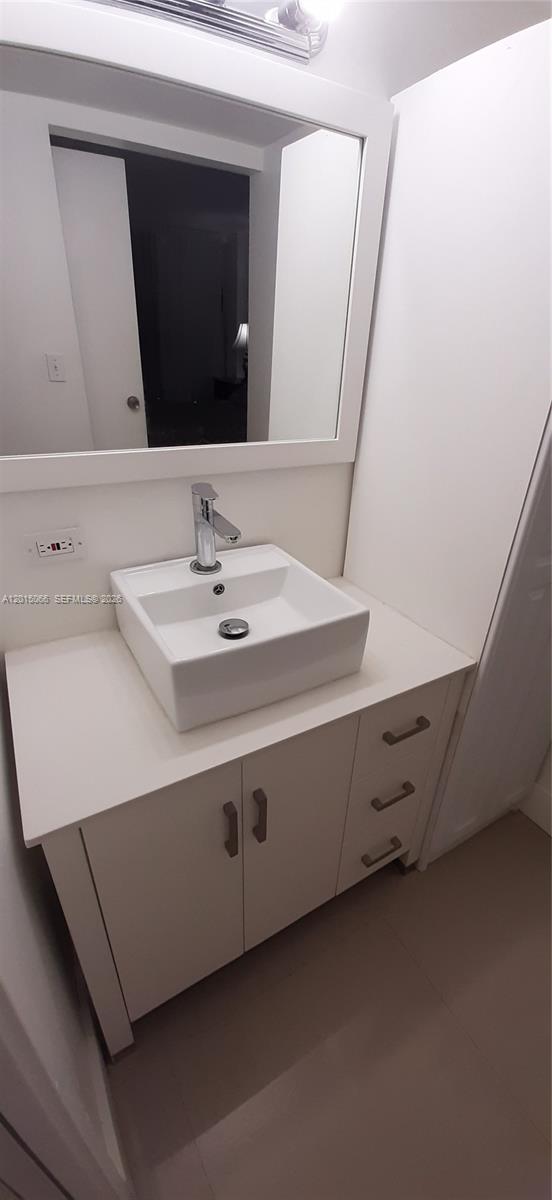 Photo of 16909 Bay Rd  #914, Sunny Isles Beach, Florida, 33160 - 