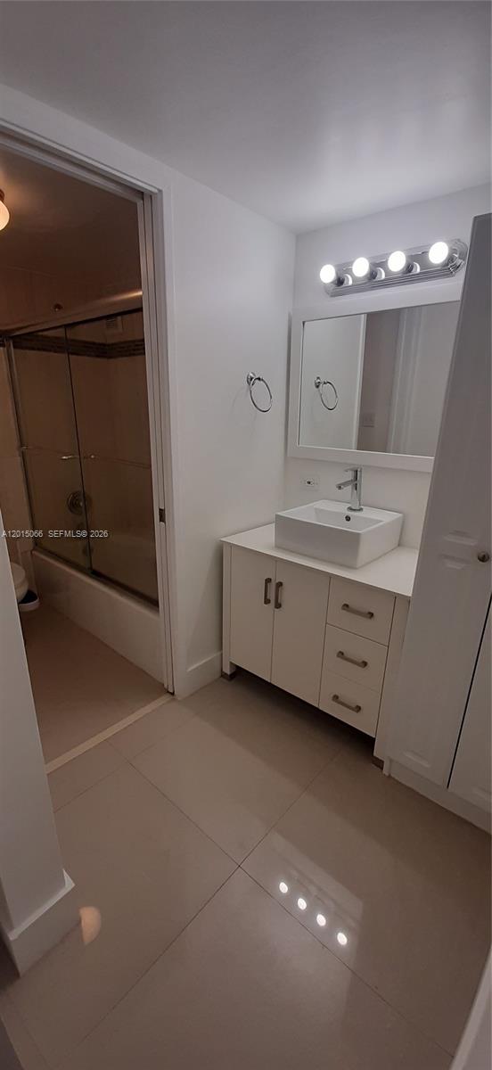 Photo of 16909 Bay Rd  #914, Sunny Isles Beach, Florida, 33160 - 