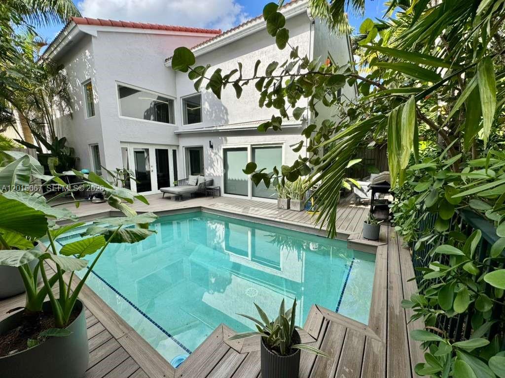 Photo of 935 Weeping Willow Way  (935), Hollywood, Florida, 33019 - 