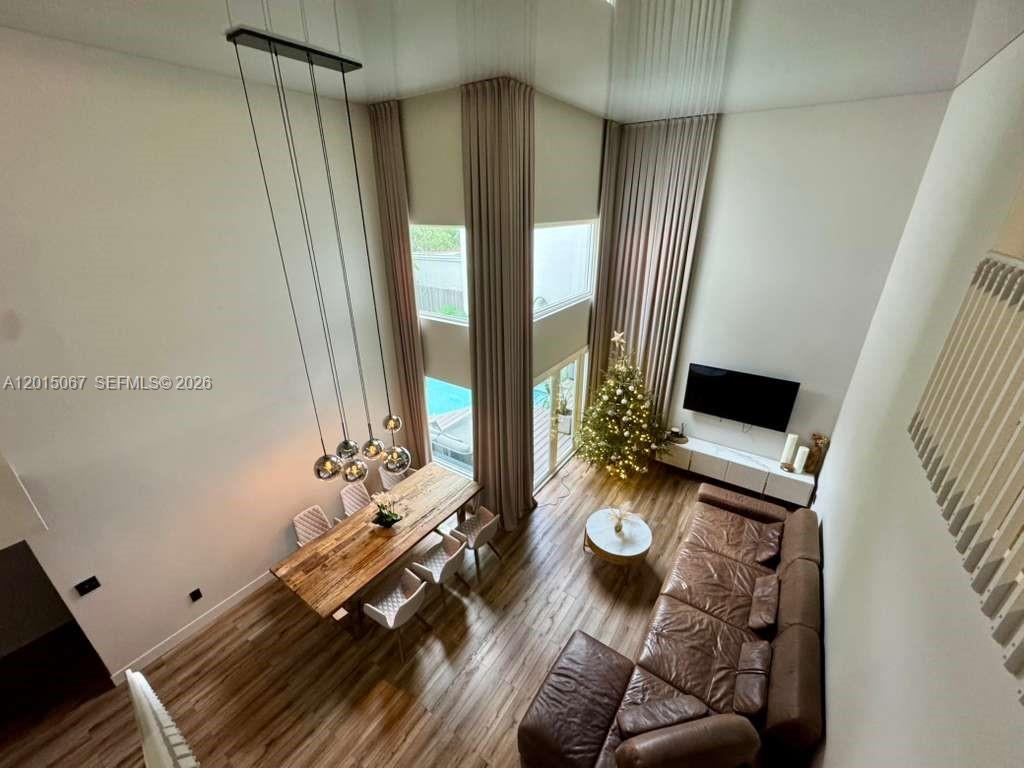 Photo of 935 Weeping Willow Way  (935), Hollywood, Florida, 33019 - 