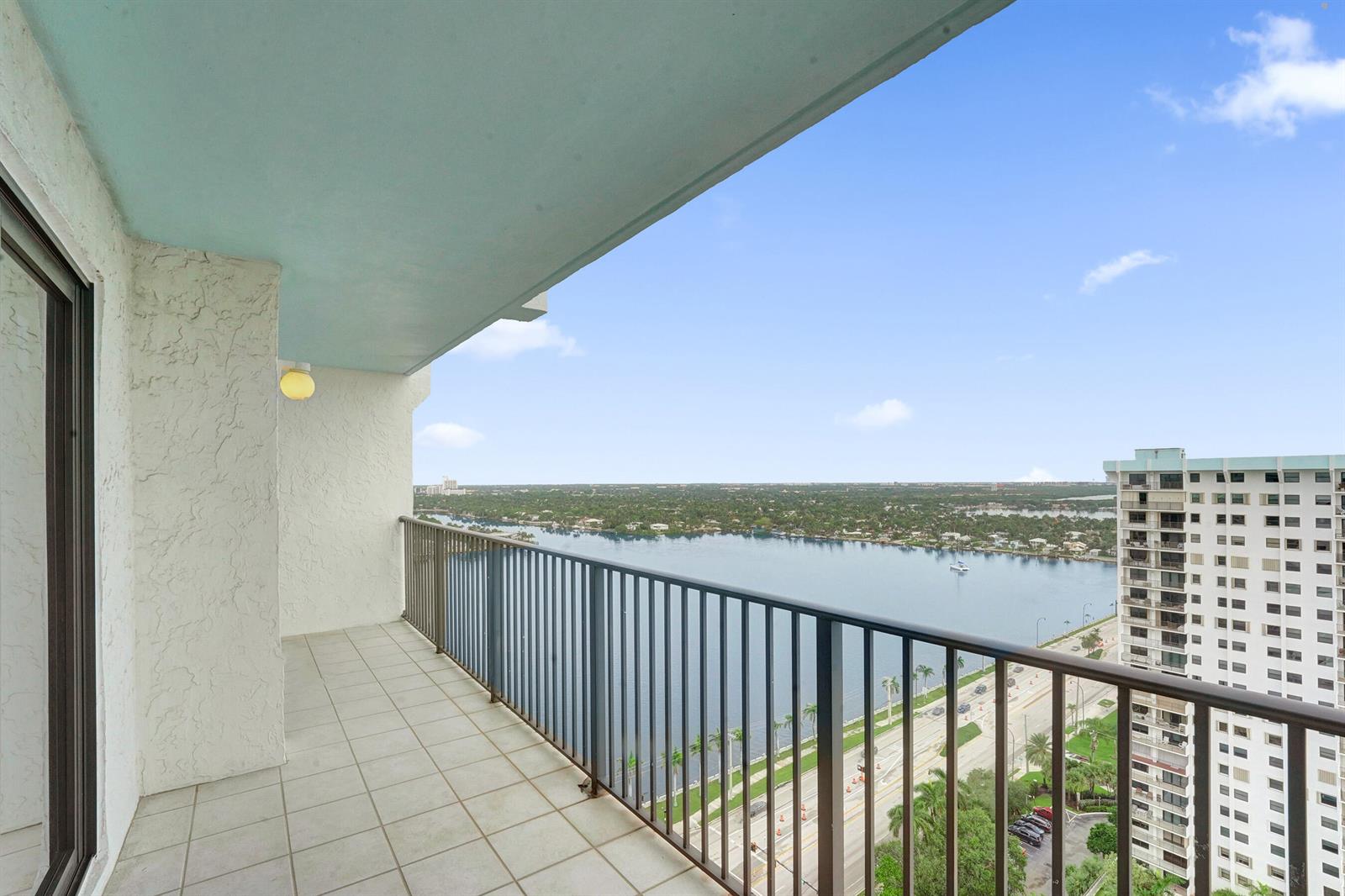 Photo of 1201 Ocean  #2509s, Hollywood, Florida, 33019 - DSC04995