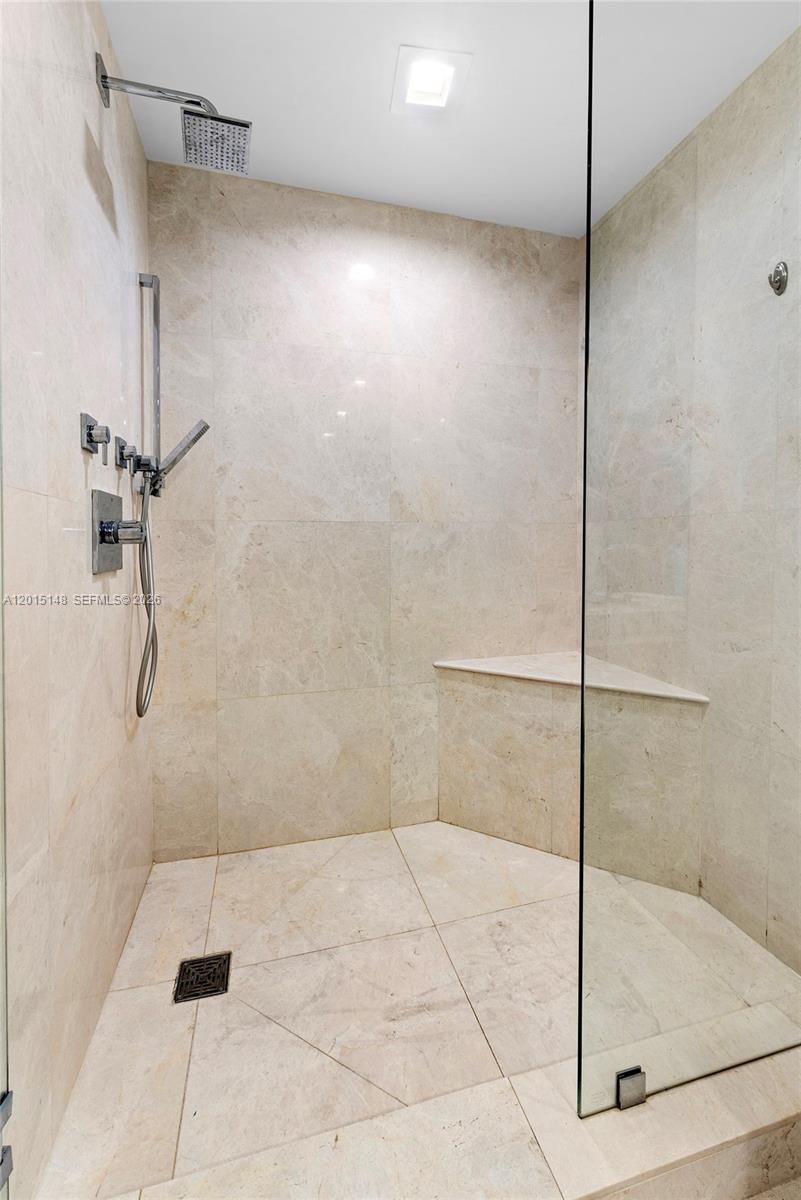 Photo of 17111 Biscayne Blvd  #606, North Miami Beach, Florida, 33160 - 