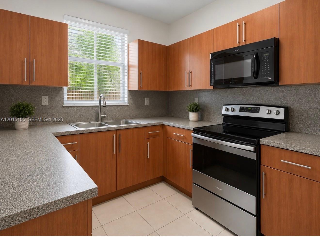 See details 1441 4 / 2 1852 sq. ft. $ 2026-06-22 0 Photo