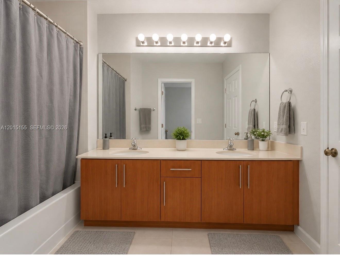 See details 1441 4 / 2 1852 sq. ft. $ 2026-06-22 0 Photo