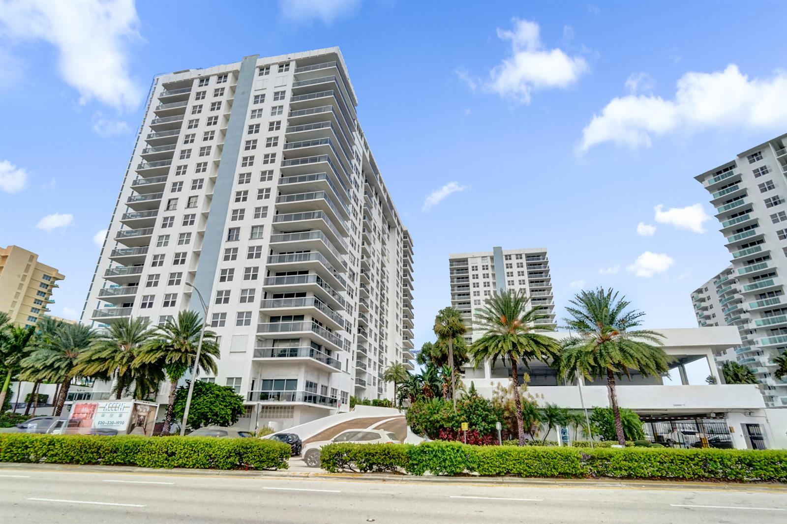 Photo of 2751 Ocean #302s, Hollywood, Florida, 33019 - DSC02752