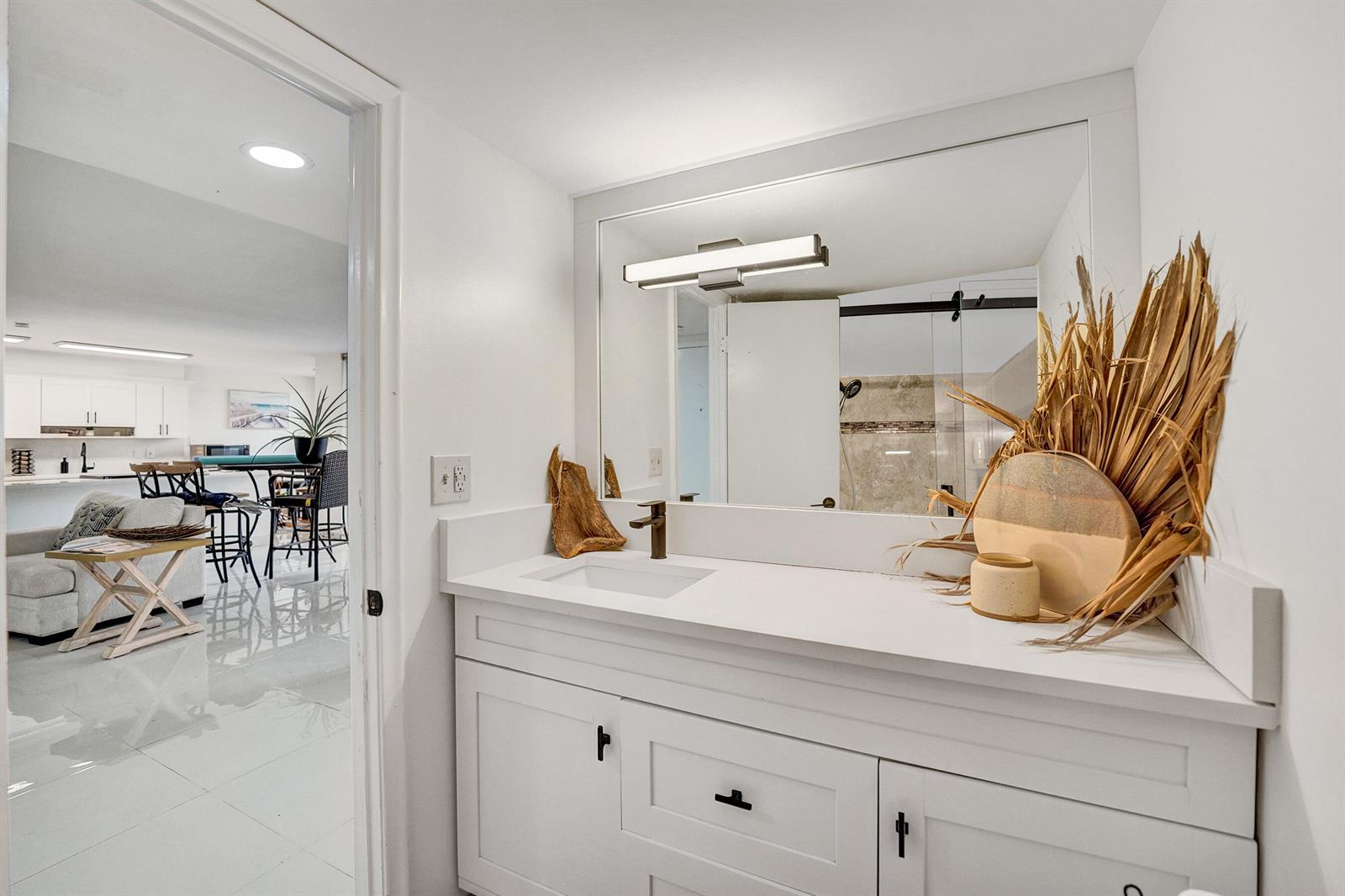 Photo of 2751 Ocean #302s, Hollywood, Florida, 33019 - DSC08946