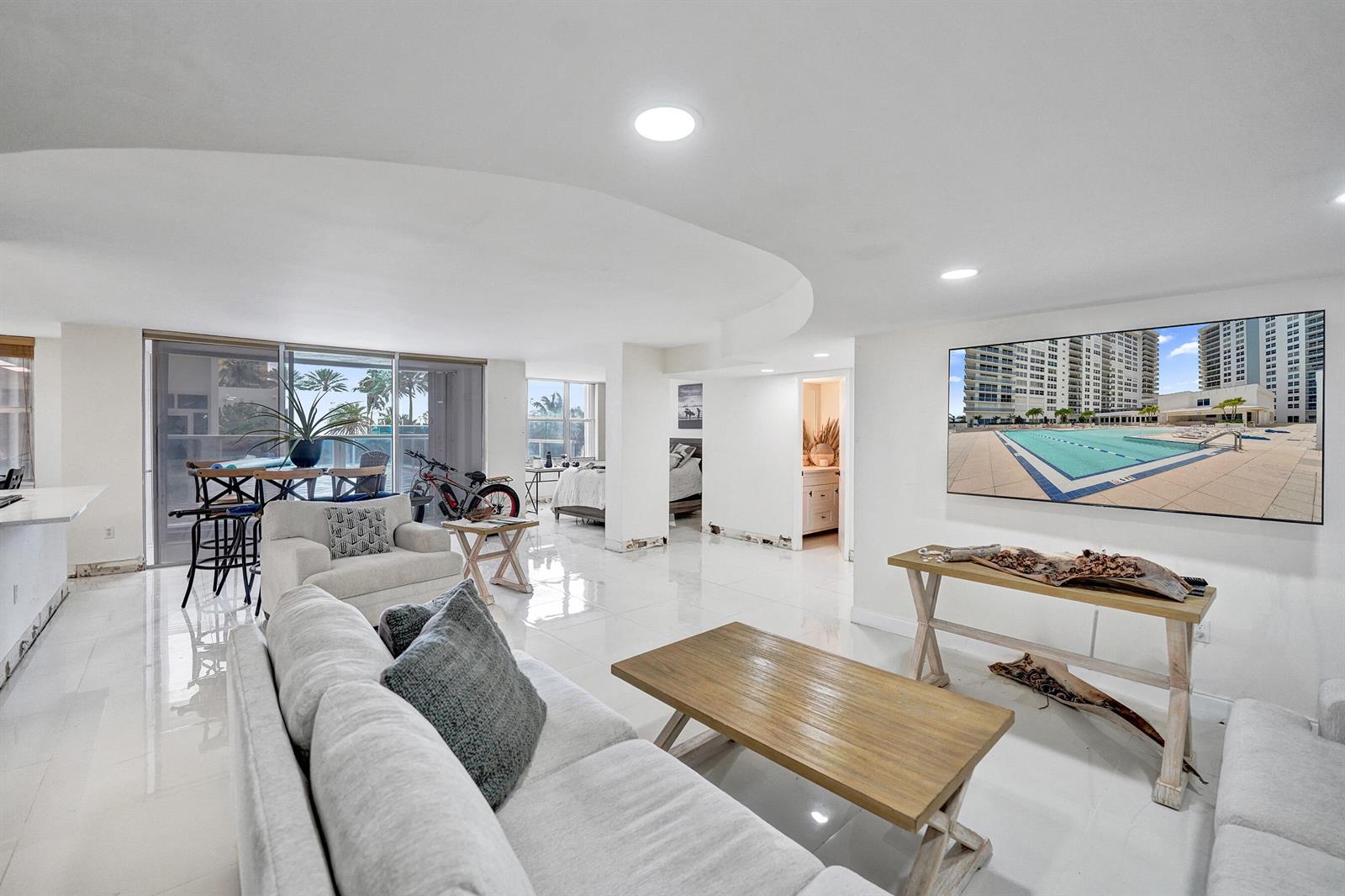 Photo of 2751 Ocean #302s, Hollywood, Florida, 33019 - DSC08964